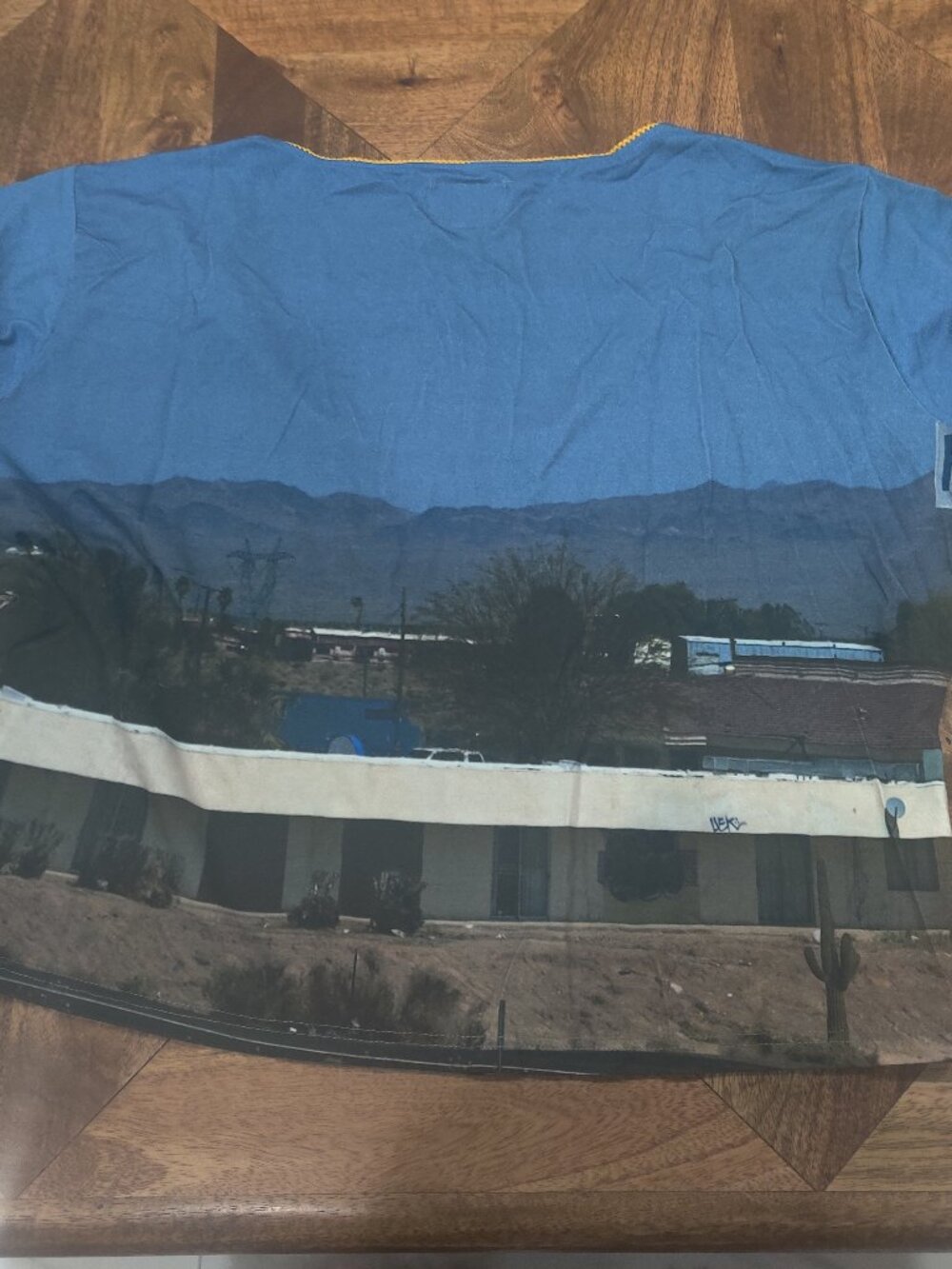 Tyler McGillivary Top size 3x New - Picture 2 of 3